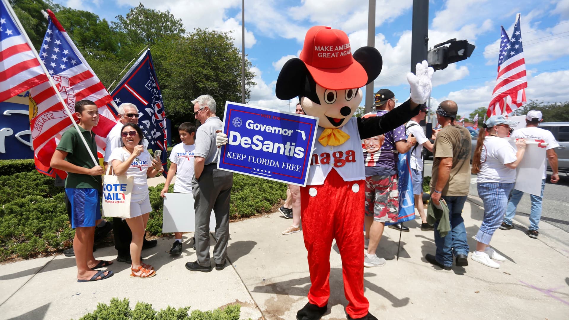 Disney drops all but free speech claim in political retaliation suit against DeSantis