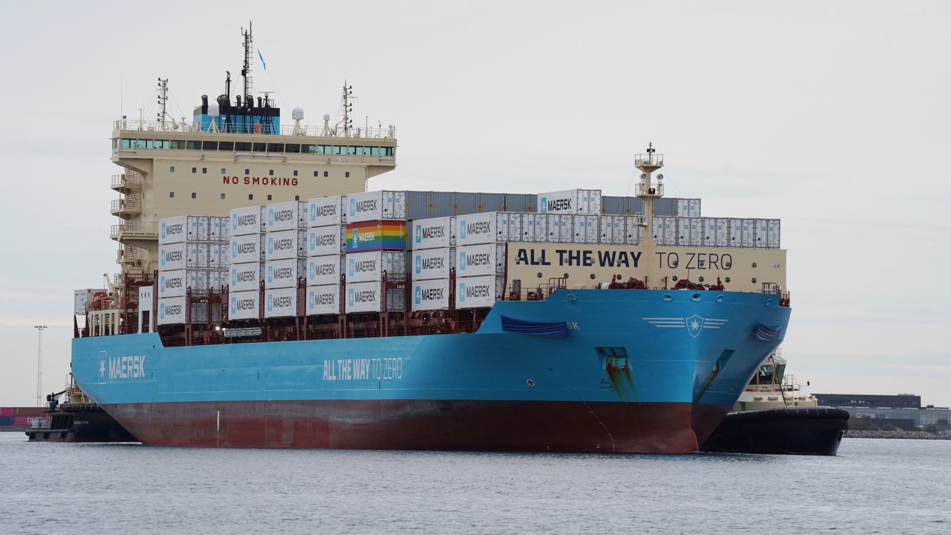 Shipping giant Maersk unveils world’s first vessel using green methanol