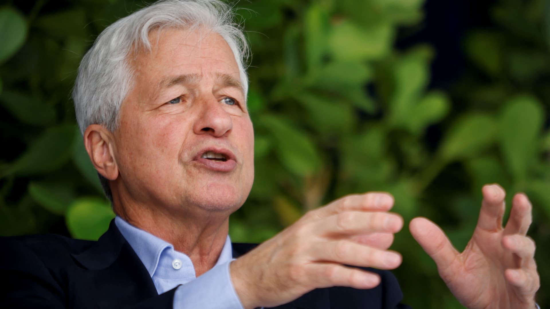 Dimon warns that the Fed could still raise interest rates sharply from here