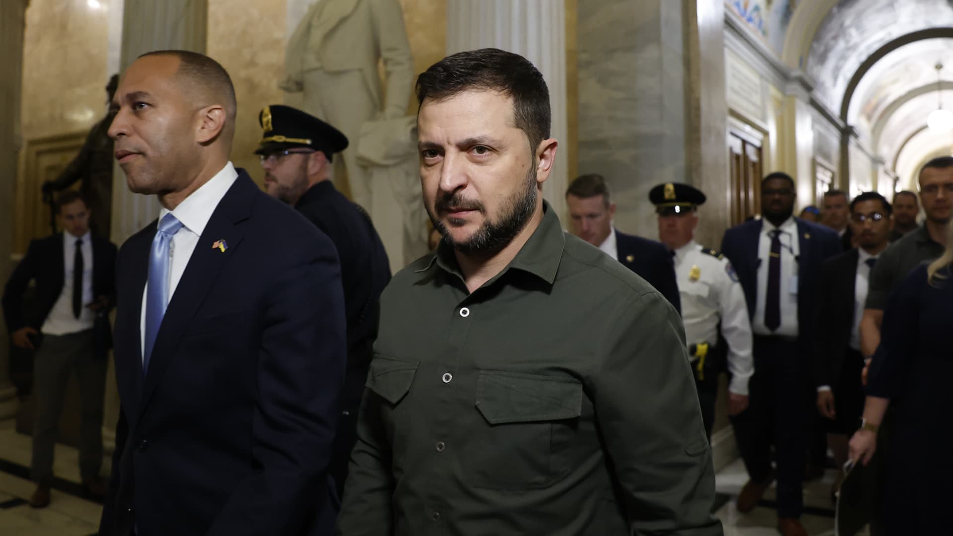 Zelenskyy makes his case at the U.S. Capitol for more war aid as Republican support softens