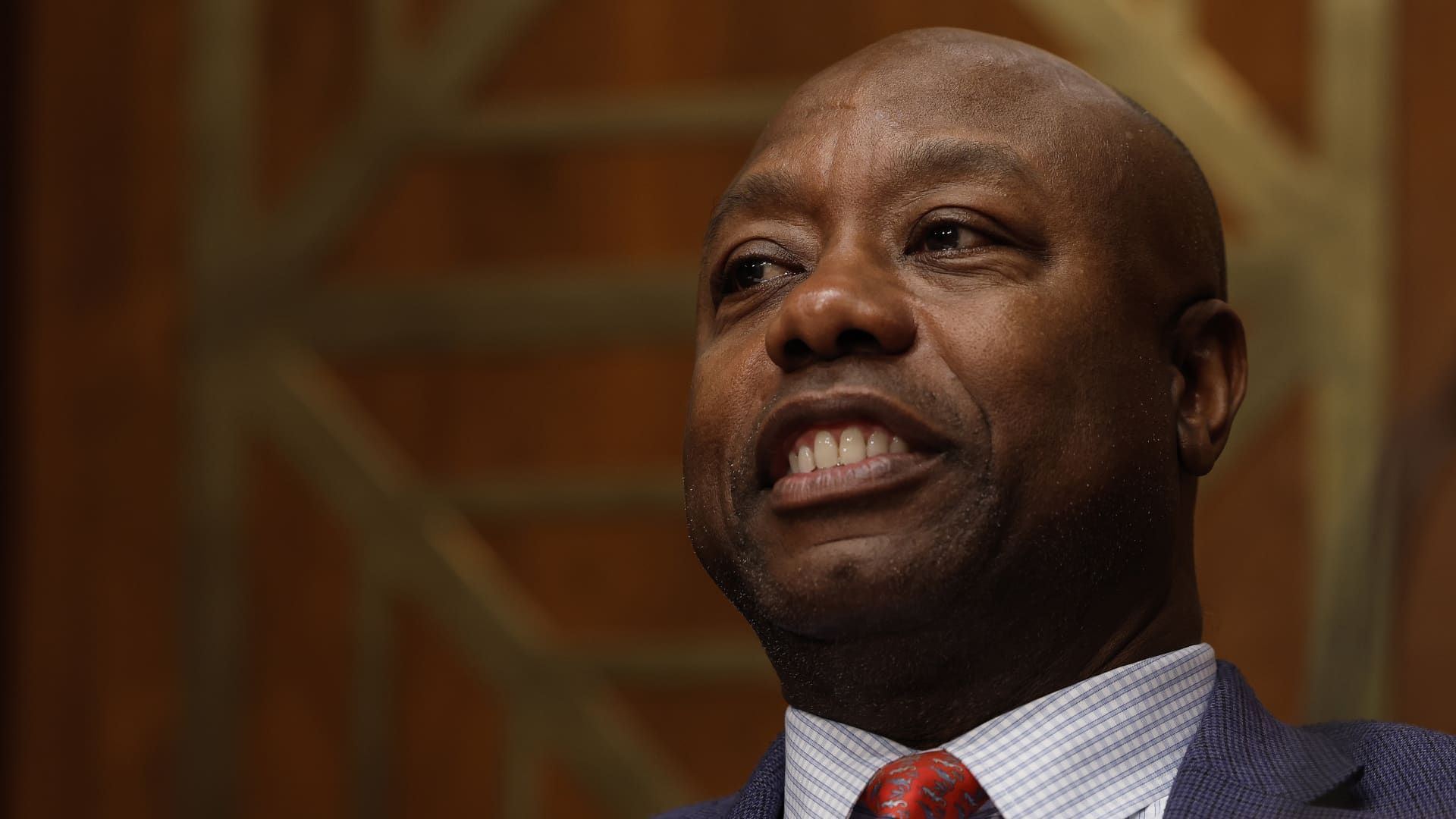 United Auto Workers files labor complaint against Sen. Tim Scott for saying striking workers should be fired