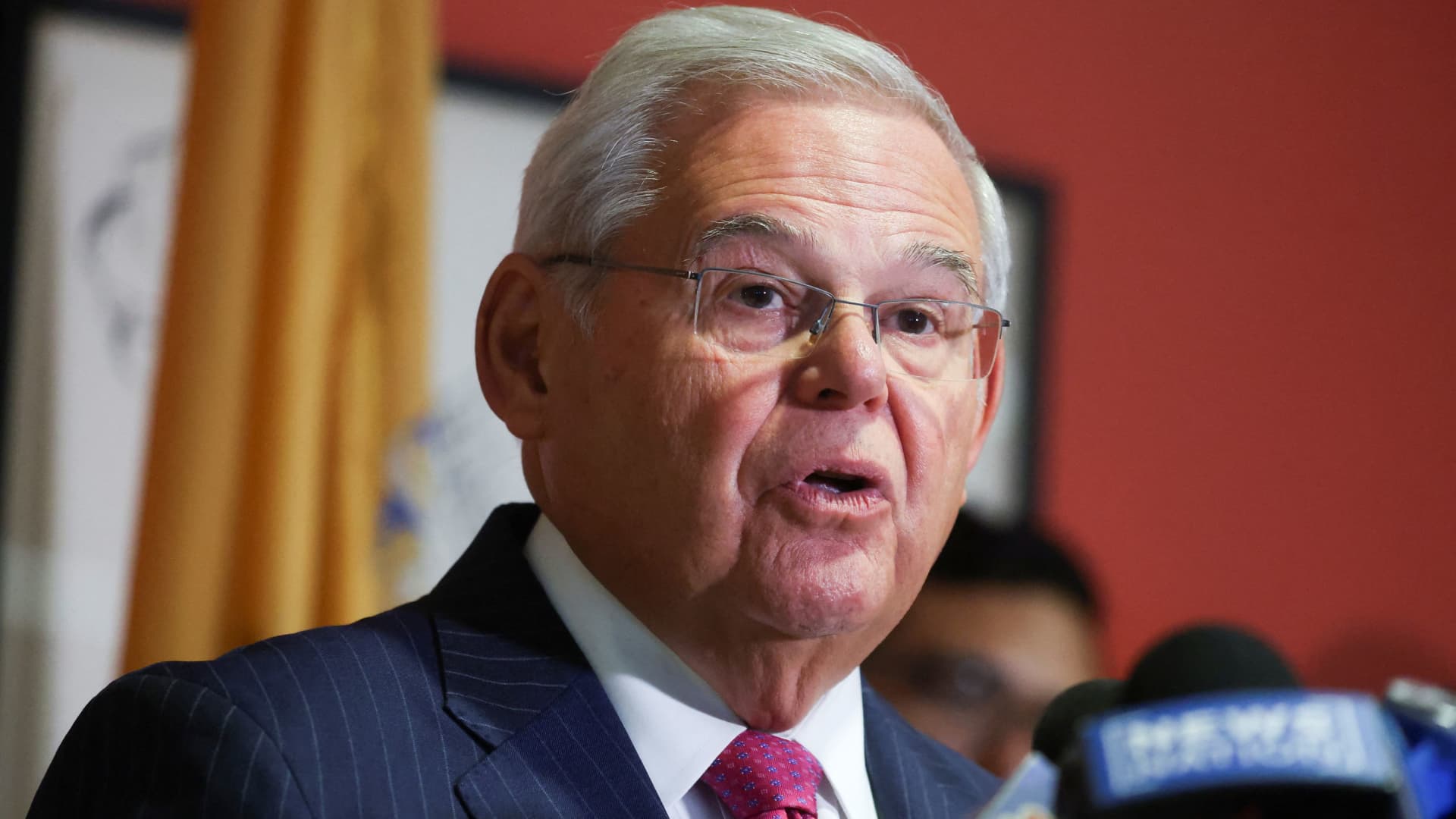 Sen. Cory Booker, more than a dozen other Democratic senators call on Menendez to quit due to bribery indictment