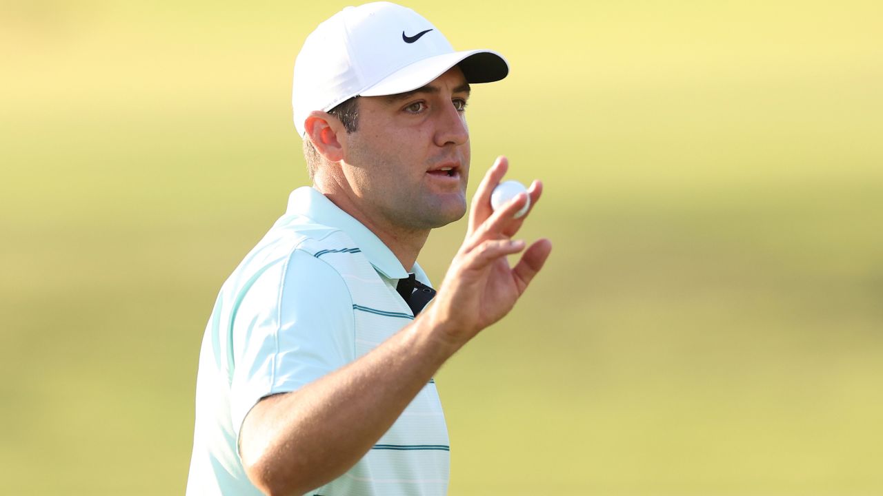 LOS ANGELES, CALIFORNIA - JUNE 17: Scottie Scheffler of the United States reacts to his putt on the 17th green during the third round of the 123rd U.S. Open Championship at The Los Angeles Country Club on June 17, 2023 in Los Angeles, California. (Photo by Ezra Shaw/Getty Images)