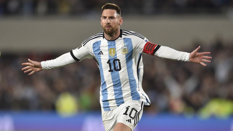 Lionel Messi free kick leads Argentina to victory over Ecuador in opening World Cup qualifier