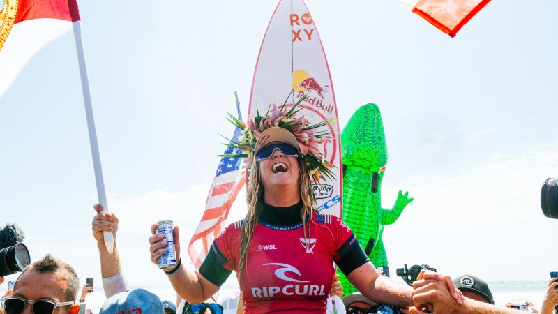 American 21-year-old surfer Caroline Marks wins her first surfing world title, defeating Olympic champion