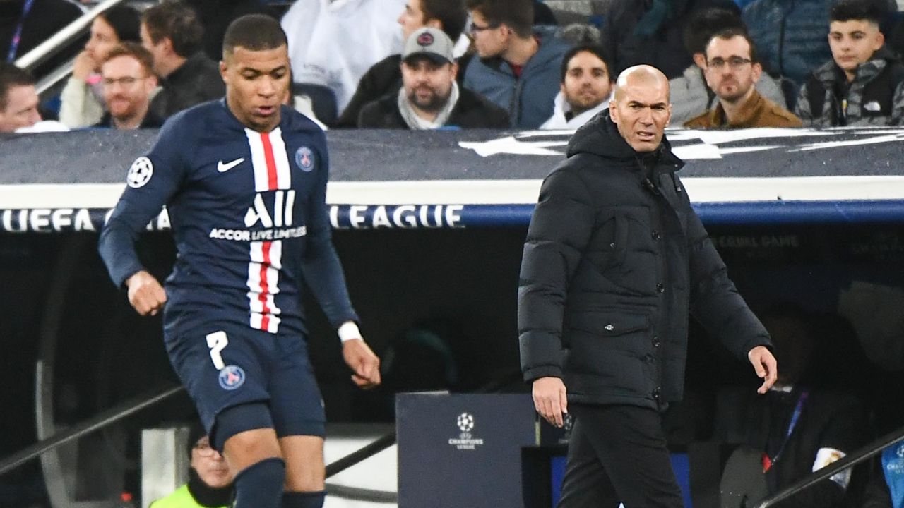 Kylian MBAPPE of PSG and Zinedine ZIDANE coach of Real Madrid during the Champions League match between Real Madrid and Paris at Estadio Santiago Bernabeu on November 26, 2019 in Madrid, Spain. (Photo by Anthony Dibon/Icon Sport via Getty Images)