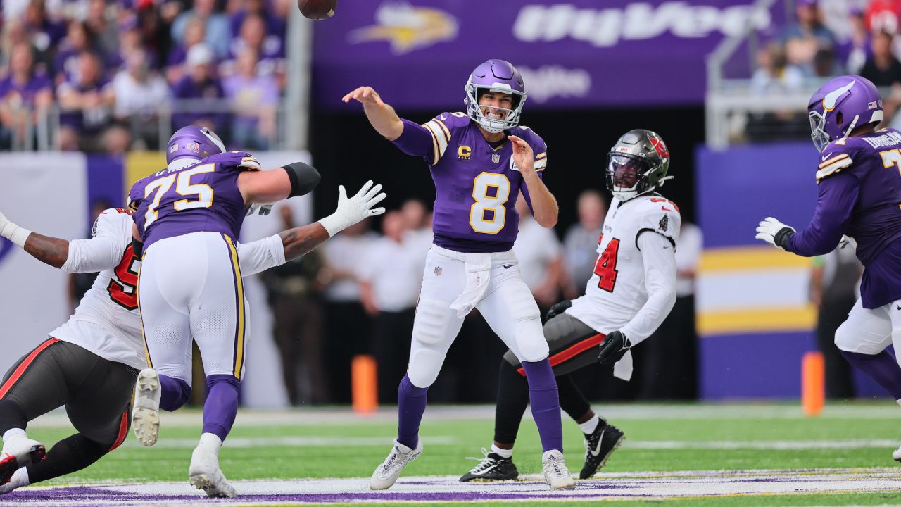 MINNEAPOLIS, MINNESOTA - SEPTEMBER 10: Kirk Cousins #8 of the Minnesota Vikings throws the ball against the Tampa Bay Buccaneers at U.S. Bank Stadium on September 10, 2023 in Minneapolis, Minnesota. The Tampa Bay Buccaneers defeated the Minnesota Vikings 20-17.(Photo by Adam Bettcher/Getty Images)