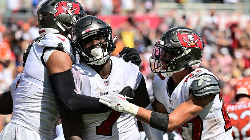 Tampa Bay Buccaneers’ Shaquil Barrett dedicates emotional pick-six against Chicago Bears to his late daughter