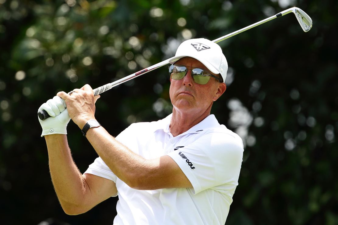 SINGAPORE, SINGAPORE - APRIL 28: Phil Mickelson of HyFlyers GC in action during day one of the LIV Golf Invitational - Singapore at Sentosa Golf Club on April 28, 2023 in Singapore.  (Photo by Suhaimi Abdullah/Getty Images)