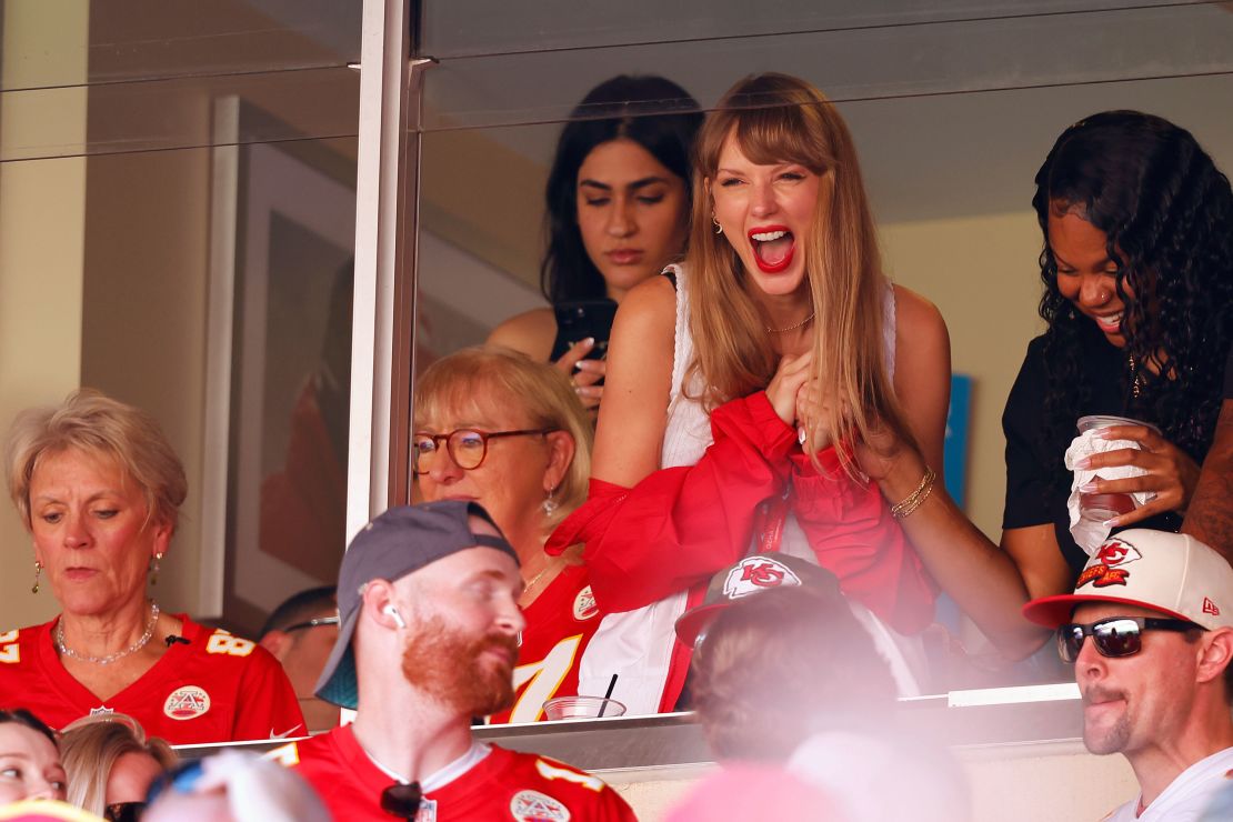 KANSAS CITY, MISSOURI - SEPTEMBER 24: Taylor Swift reacts during a game between the Chicago Bears and the Kansas City Chiefs at GEHA Field at Arrowhead Stadium on September 24, 2023 in Kansas City, Missouri. (Photo by David Eulitt/Getty Images)