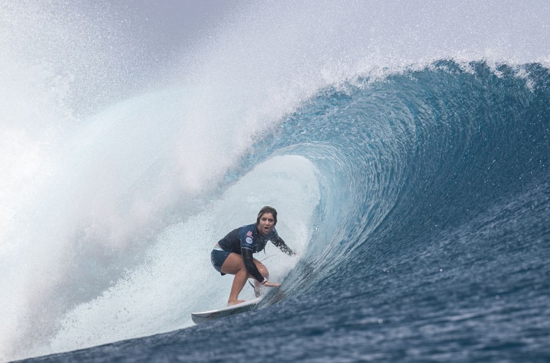 TEAHUPO'O, FRENCH POLYNESIA - AUGUST 16: Caroline Marks of United States surfs during their semi final heat against Stephanie Gilmore of Team Australia during the 2023 SHISEIDO Tahiti Pro on August 16, 2023 in Teahupo'o, French Polynesia. (Photo by Ryan Pierse/Getty Images)