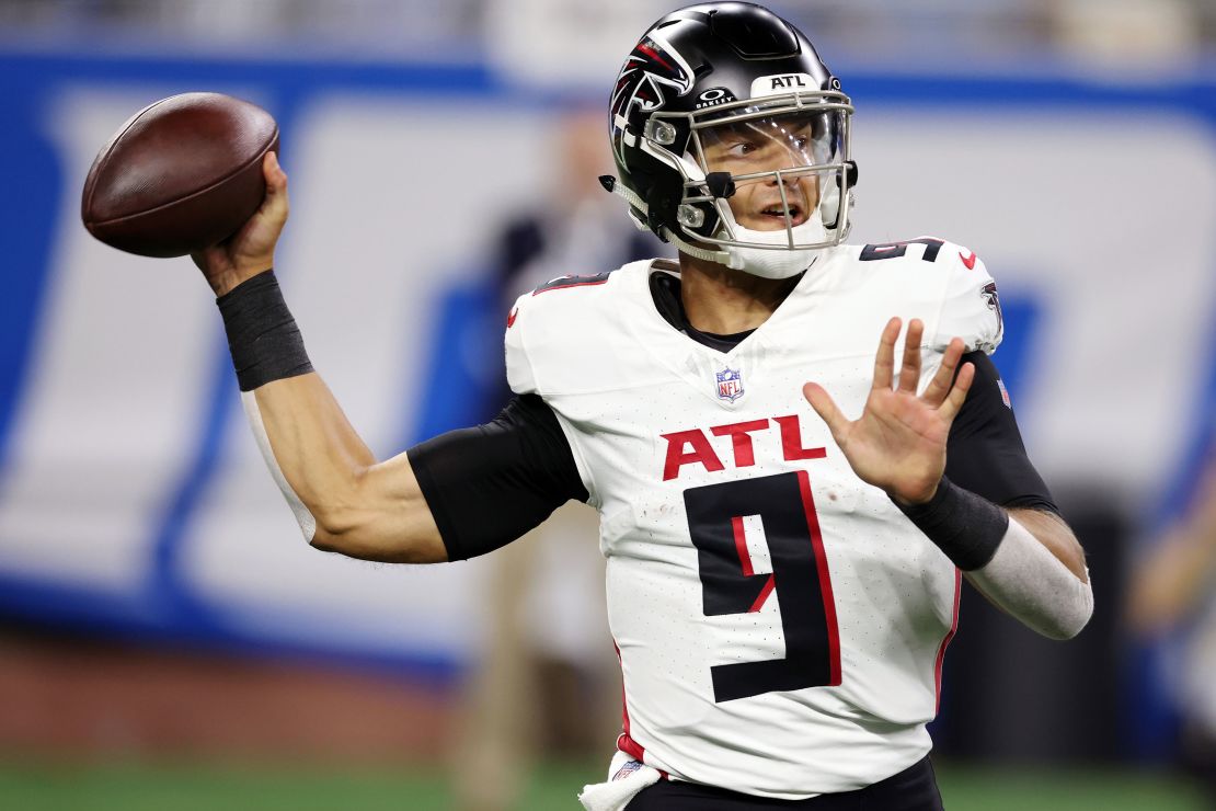 DETROIT, MICHIGAN - SEPTEMBER 24: Desmond Ridder #9 of the Atlanta Falcons looks to pass in the first half of a game against the Detroit Lions at Ford Field on September 24, 2023 in Detroit, Michigan. (Photo by Gregory Shamus/Getty Images)