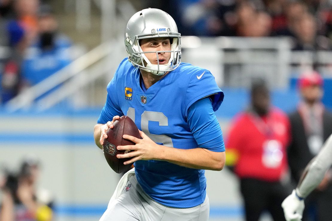 DETROIT, MICHIGAN - JANUARY 01: Jared Goff #16 of the Detroit Lions looks to pass during the first quarter in the game against the Chicago Bears at Ford Field on January 01, 2023 in Detroit, Michigan. (Photo by Nic Antaya/Getty Images)