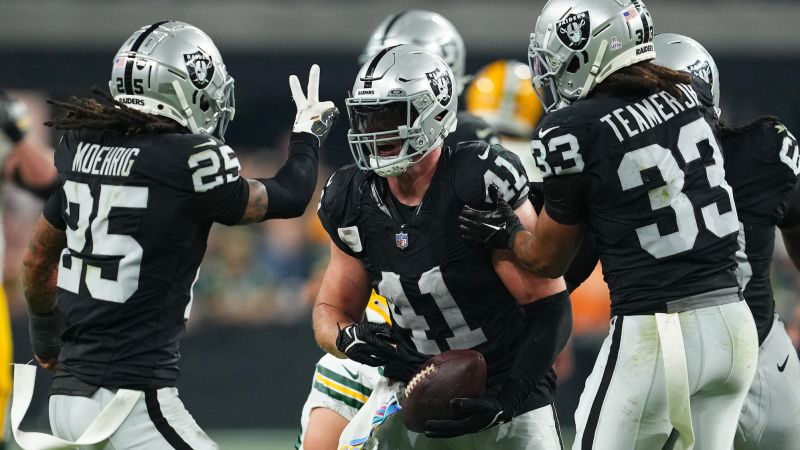 Las Vegas Raiders’ disruptive defense secures narrow victory over Green Bay Packers to end three-game losing streak