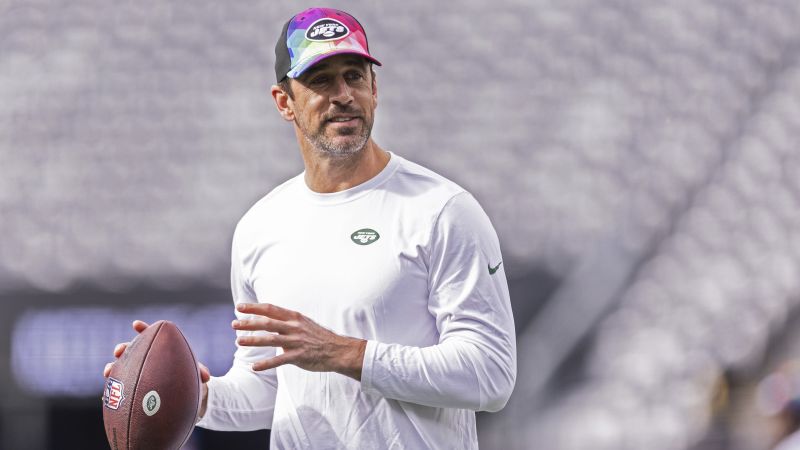 Aaron Rodgers says his goal is to return to the field this season