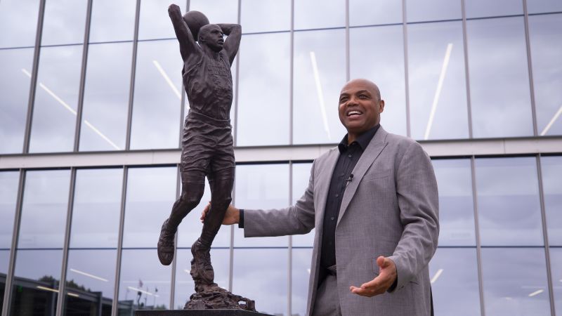 Charles Barkley reveals Moses Malone helped him lose weight