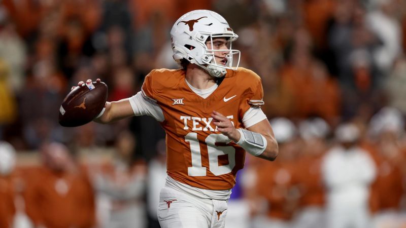 Arch Manning, nephew of Peyton and Eli, makes long-awaited Longhorns debut