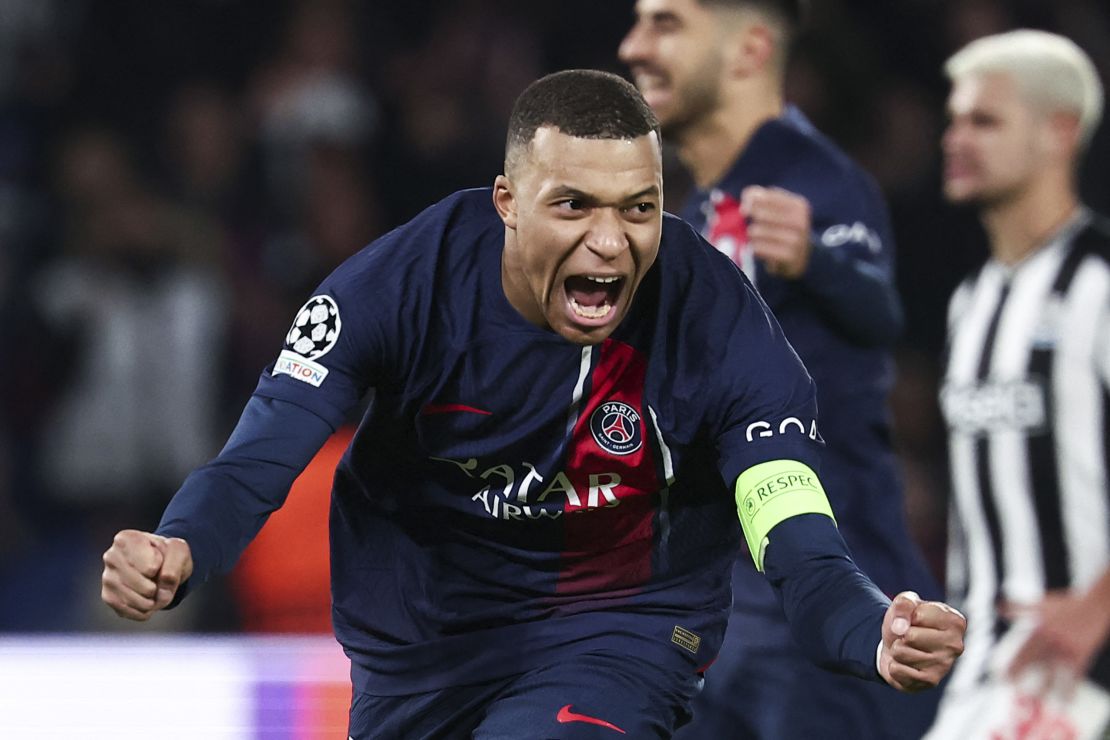 TOPSHOT - Paris Saint-Germain's French forward #07 Kylian Mbappe celebrates after scoring a goal during the UEFA Champions League 1st round, day 5, Group F football match between Paris Saint-Germain (PSG) and Newcastle United on November 28, 2023 at the Parc des Princes stadium in Paris. (Photo by FRANCK FIFE / AFP) (Photo by FRANCK FIFE/AFP via Getty Images)