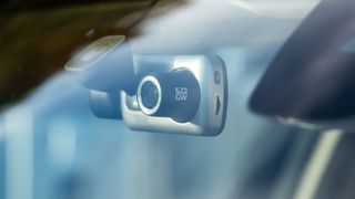 So macht Autofahren Spaß! – Mit Dashcams sicher durch den Verkehr … und noch ordentlich sparen dabei