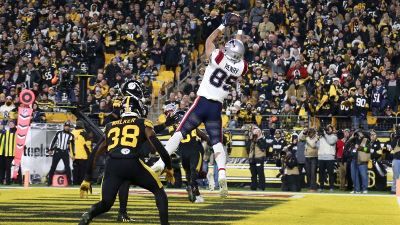 New England Patriots snap five-game losing streak in unlikely road victory against Pittsburgh Steelers