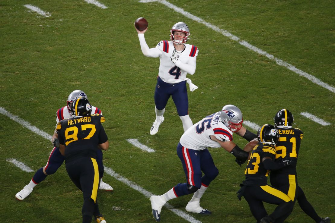 PITTSBURGH, PENNSYLVANIA - DECEMBER 07: Bailey Zappe #4 of the New England Patriots throws the ball in the second half against the Pittsburgh Steelers at Acrisure Stadium on December 07, 2023 in Pittsburgh, Pennsylvania. (Photo by Justin K. Aller/Getty Images)