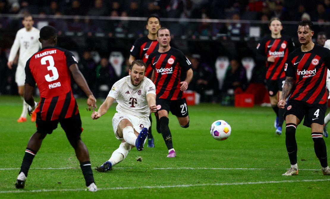 Soccer Football - Bundesliga - Eintracht Frankfurt v Bayern Munich - Deutsche Bank Park, Frankfurt, Germany - December 9, 2023
Bayern Munich's Harry Kane shoots at goal