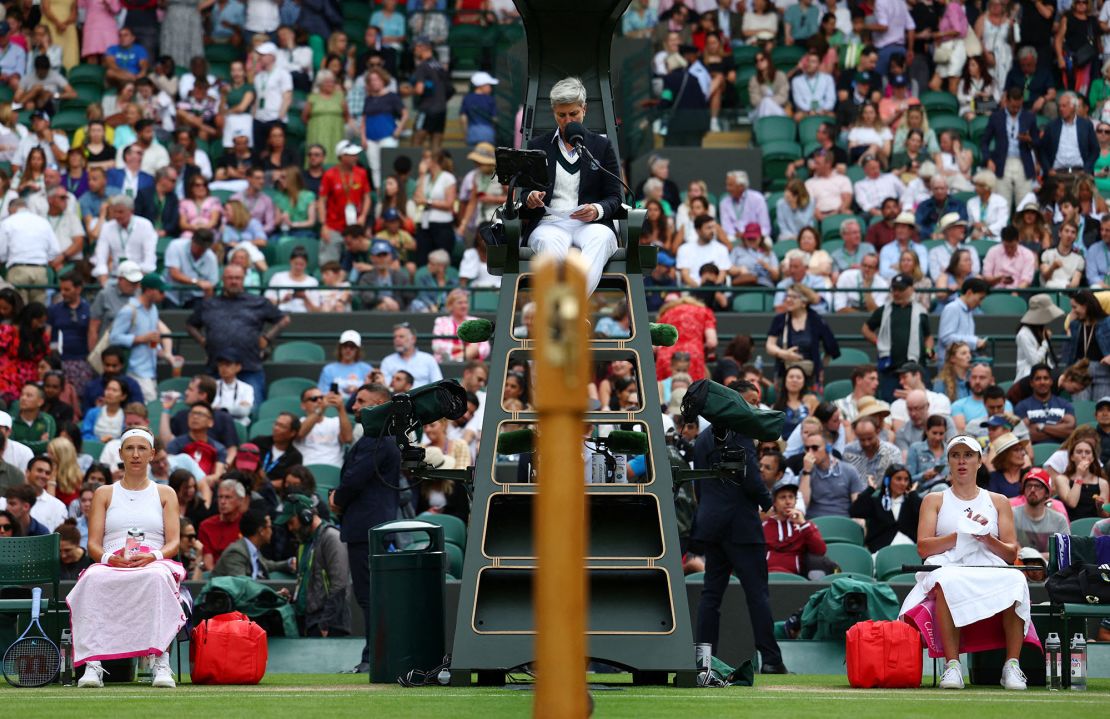 Tennis - Wimbledon - All England Lawn Tennis and Croquet Club, London, Britain - July 9, 2023
Belarus' Victoria Azarenka and Ukraine's Elina Svitolina look on during a break in their fourth round match REUTERS/Toby Melville     TPX IMAGES OF THE DAY