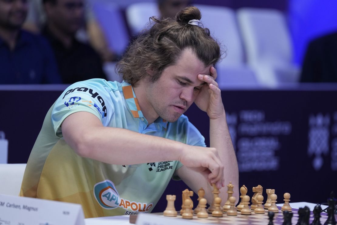 Norwegian Magnus Carlsen, left, of SG Alpine Warriors plays against Poland's  Jan-Krzysztof Duda of Chingari Gulf Titans during Global Chess League in Dubai United Arab Emirates, Saturday, July 1, 2023. (AP Photo/Kamran Jebreili)