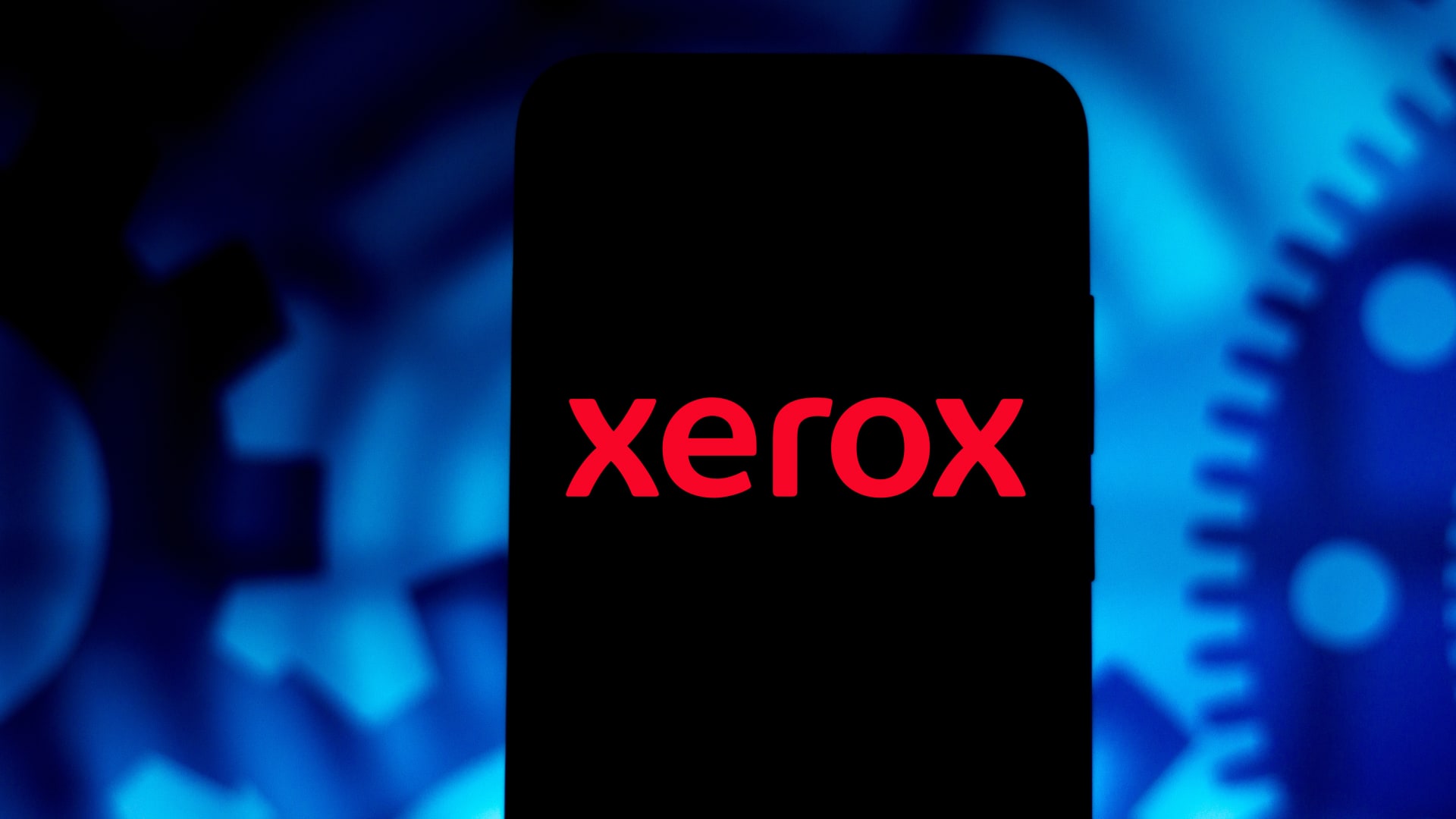 Stocks making the biggest moves midday: Xerox, SoFi, Charles Schwab and more