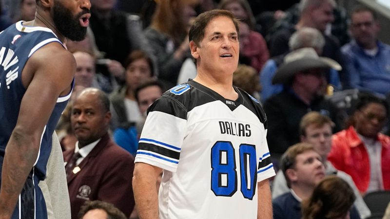 Former majority owner Mark Cuban tells Dallas Mavericks employees he’ll distribute $35M in bonuses