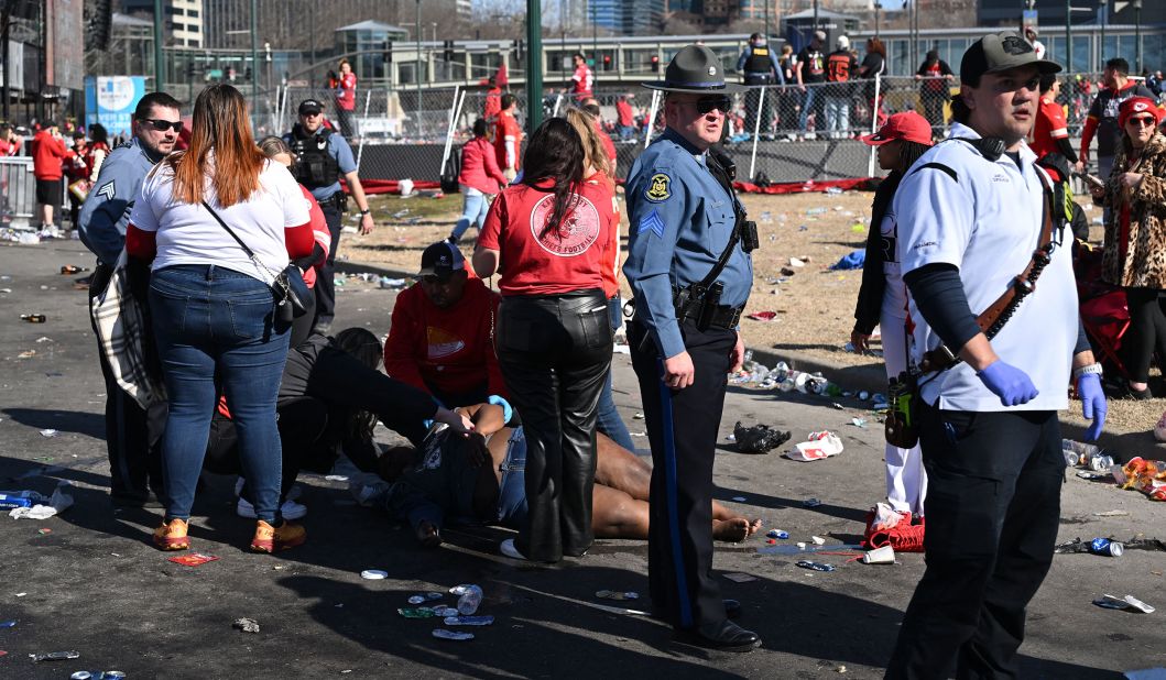 An injured person receives assistance.