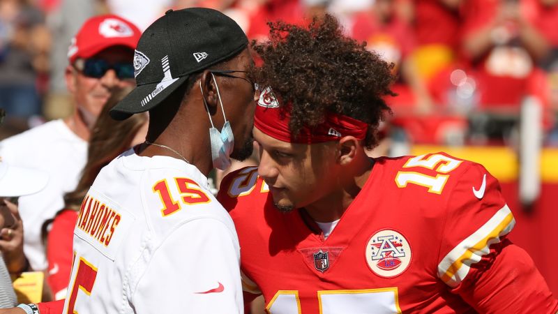 ‘That’s in his DNA’: Patrick Mahomes Sr. talks to CNN about Chiefs star’s ‘natural dad bod’ and his generational talent