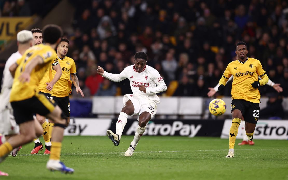 Mainoo bends in his team's winning goal in the final minutes of the match.