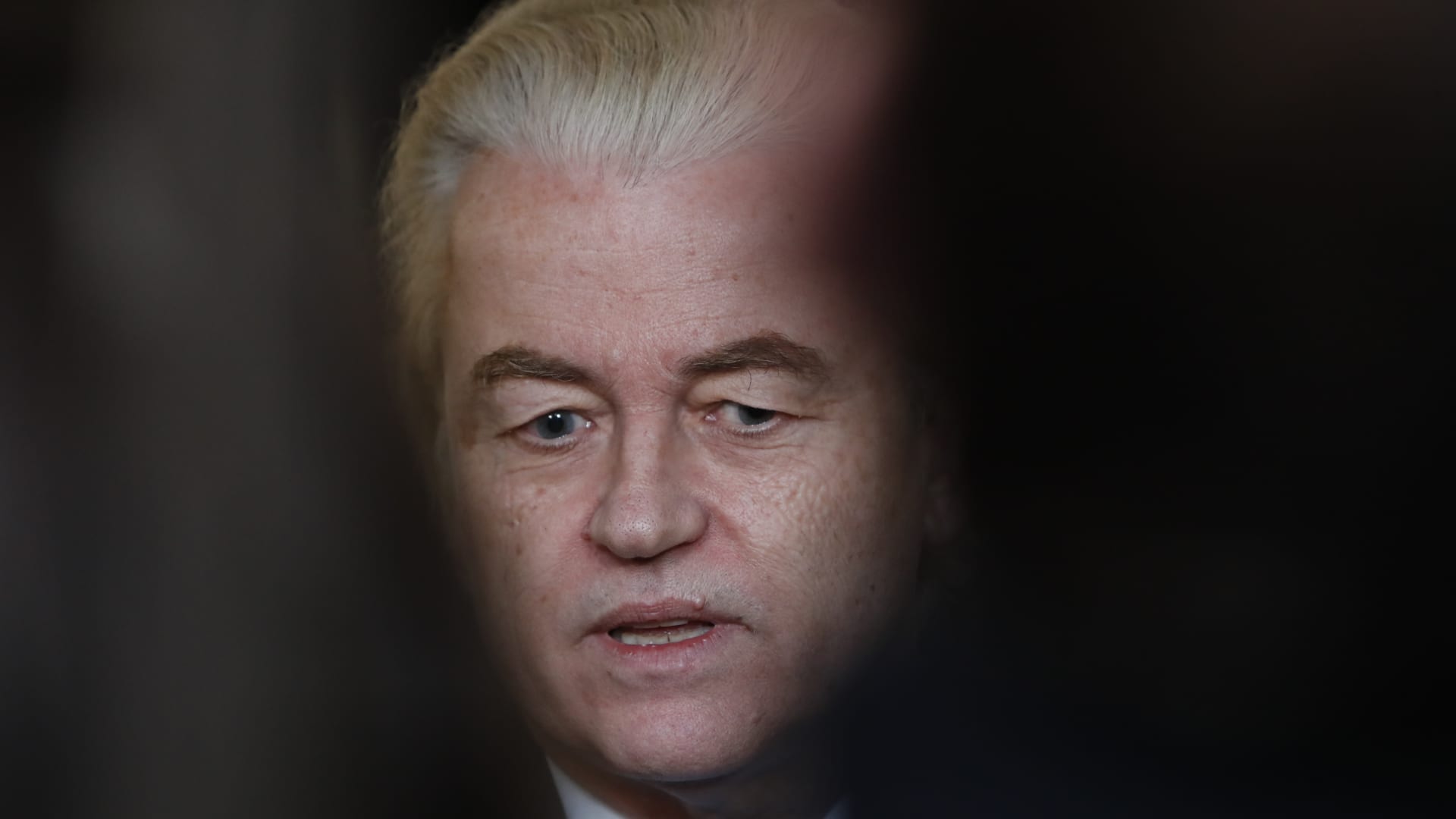 Dutch far-right Geert Wilders’ hopes of becoming prime minister sink after coalition talks collapse