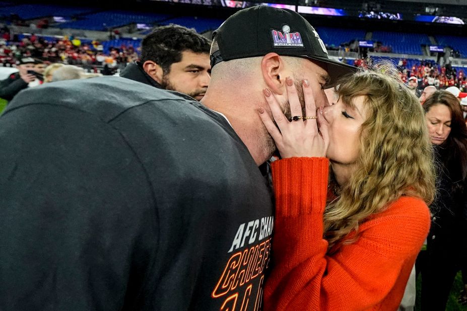 <a href="https://www.cnn.com/2024/01/28/entertainment/taylor-swift-travis-kelce-super-bowl/index.html" target="_blank">Taylor Swift</a> kisses Kansas City Chiefs tight end Travis Kelce after the Chiefs' AFC championship victory on January 28. Kelce caught 11 passes -- nine in the first half -- and had one touchdown as Kansas City dominated the time of possession battle.