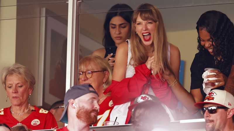 New England Patriots owner Robert Kraft hails ‘smart’ Taylor Swift, says he was ‘privileged’ to have Bill Belichick as coach