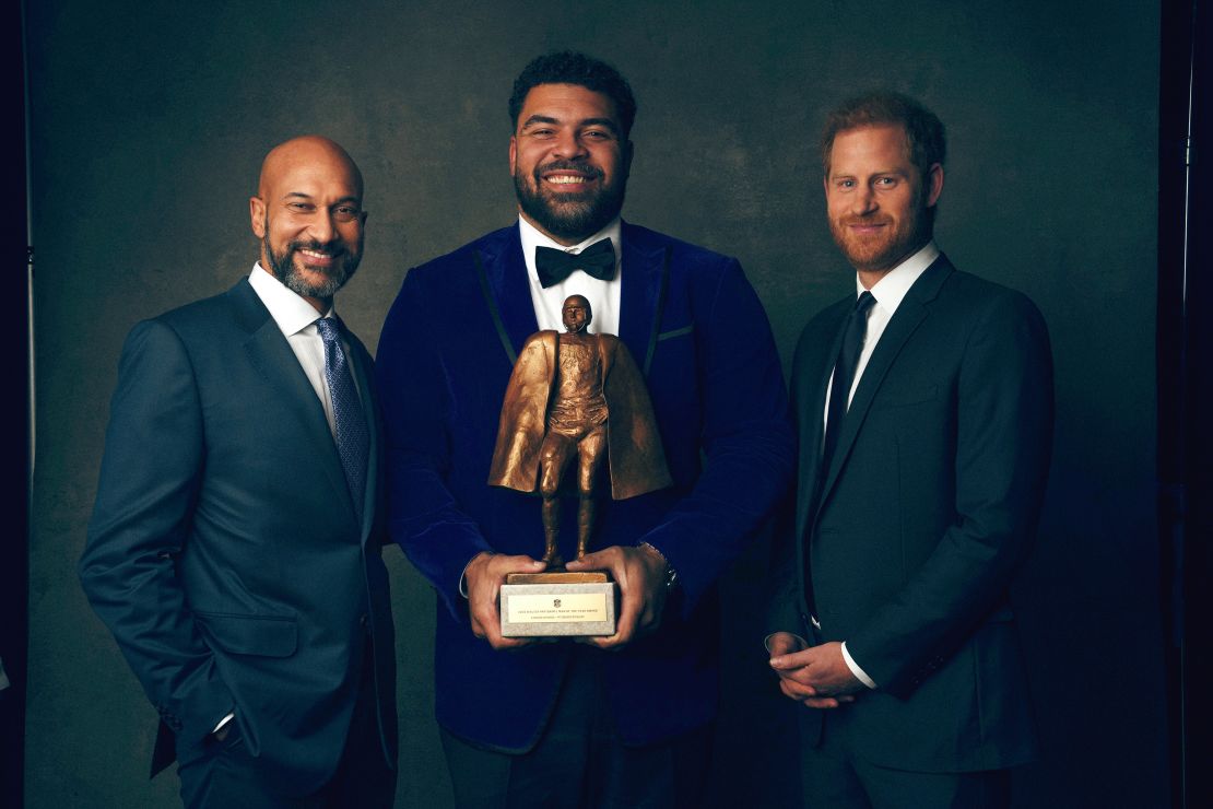 Keegan-Michael Key, Heyward and Prince Harry pose for a photo after the Pittsburgh Steelers DT won the Man of the Year award.