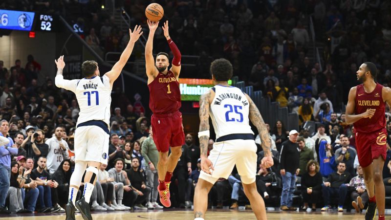 Max Strus knocks down incredible 59-foot buzzer-beater to give Cleveland Cavaliers win over Dallas Mavericks