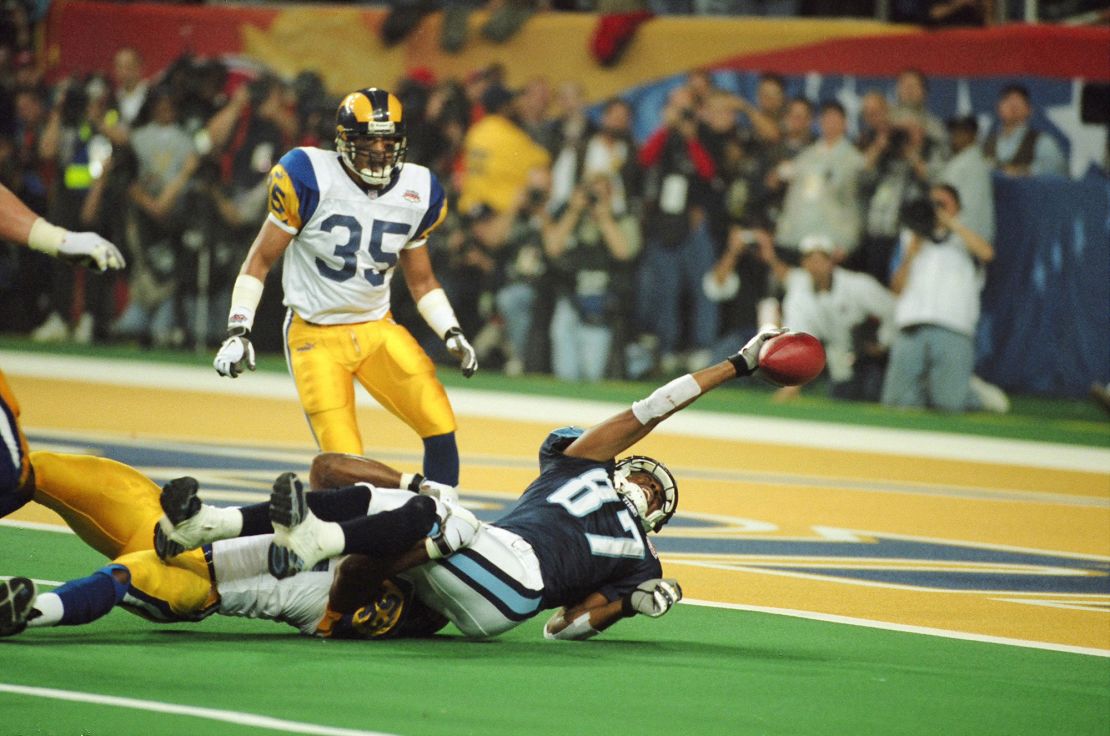 Dyson is tackled by St. Louis linebacker Mike Jones just short of the goal line on the last play of Super Bowl XXXIV. The Rams beat the Titans 23-16.