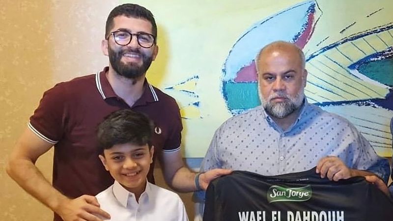 Chilean soccer club Palestino, founded by Palestinian immigrants, gifts jersey to journalist Wael Al-Dahdouh