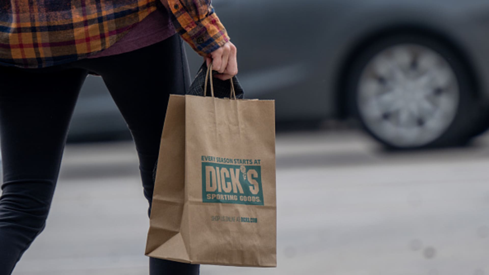 Stocks making the biggest moves midday: Dick’s Sporting Goods, Lennar, Robinhood and more