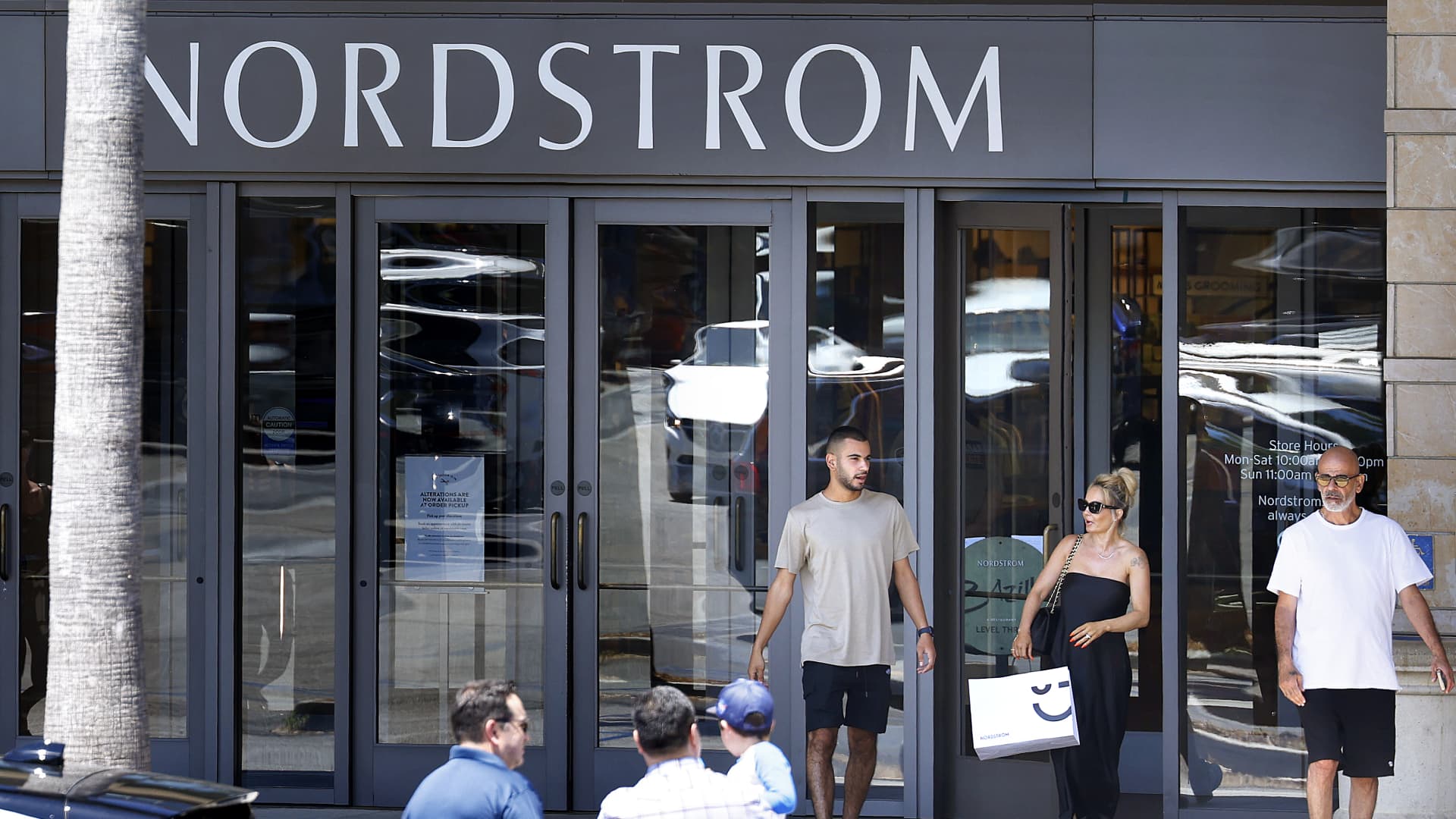 Nordstrom shares jump 9% on report retailer is trying to go private