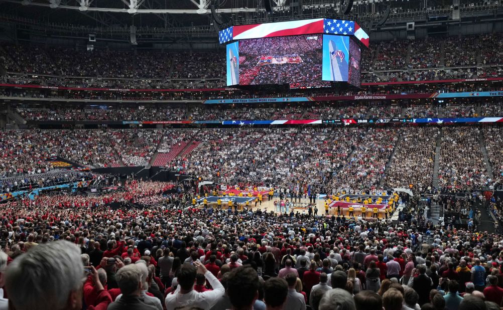 Crowds gather to watch the Boilermakers take on the Wolfpack.