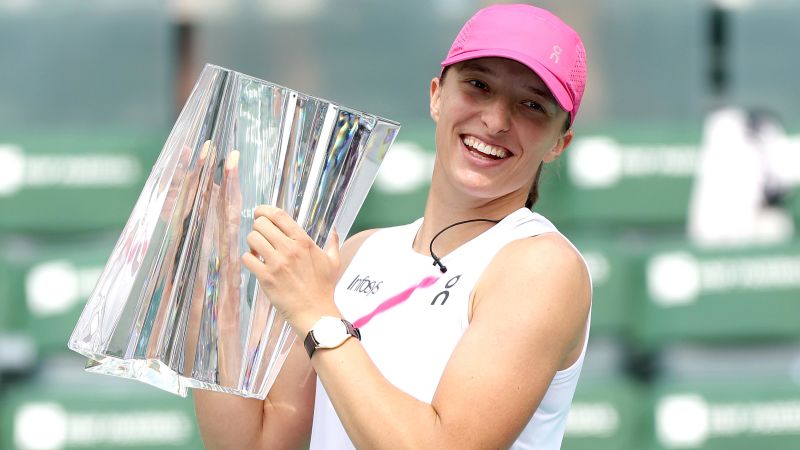 Iga Świątek wins second Indian Wells title with dominant victory over Maria Sakkari