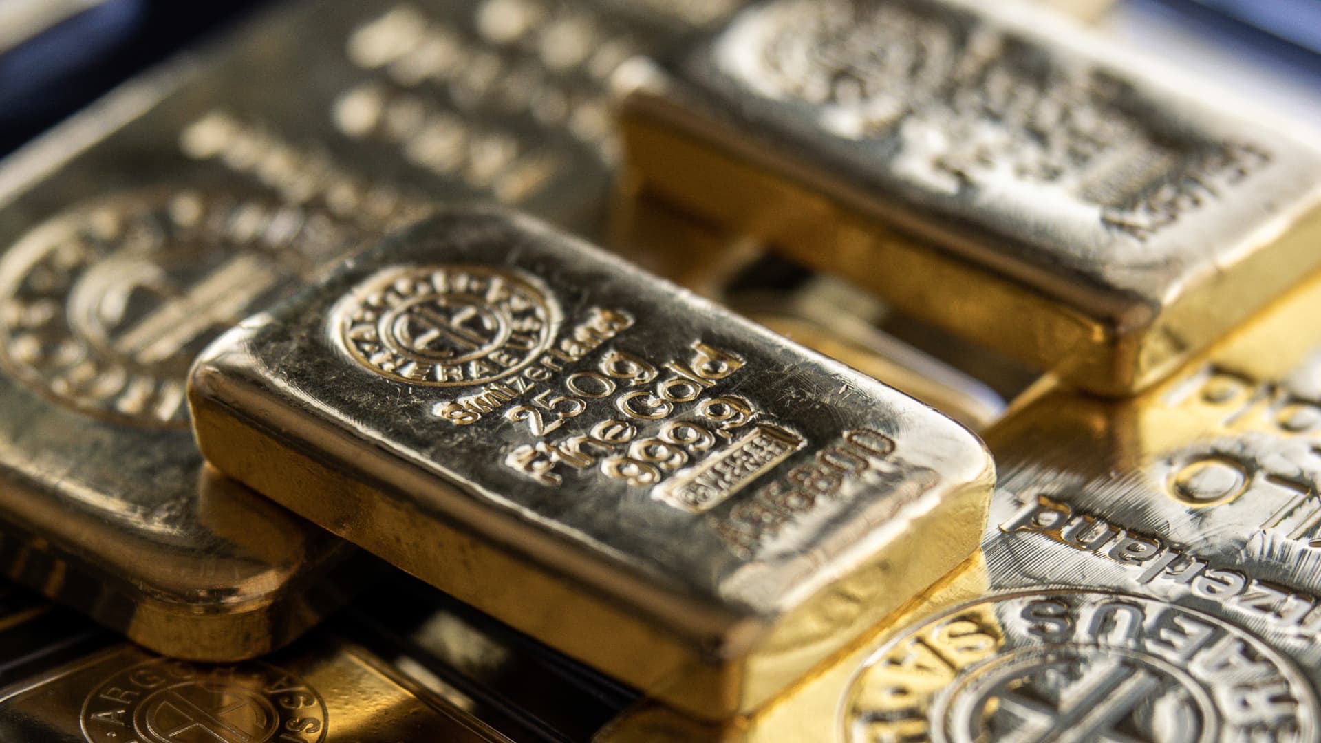 The biggest money managers are flocking to gold as inflation fears intensify