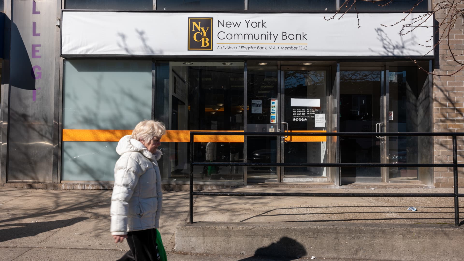 New York Community Bank’s online arm is paying the nation’s highest interest rate