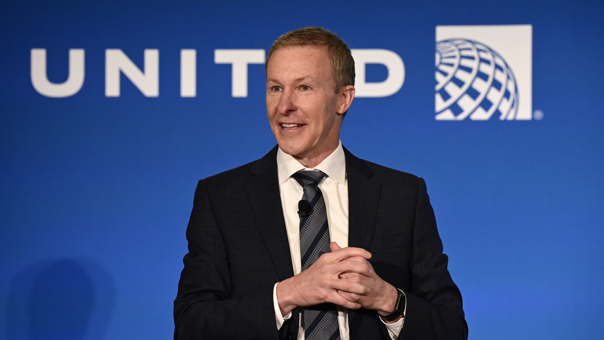 Stocks making the biggest moves midday: United Airlines, Travelers, Abbott Laboratories and more