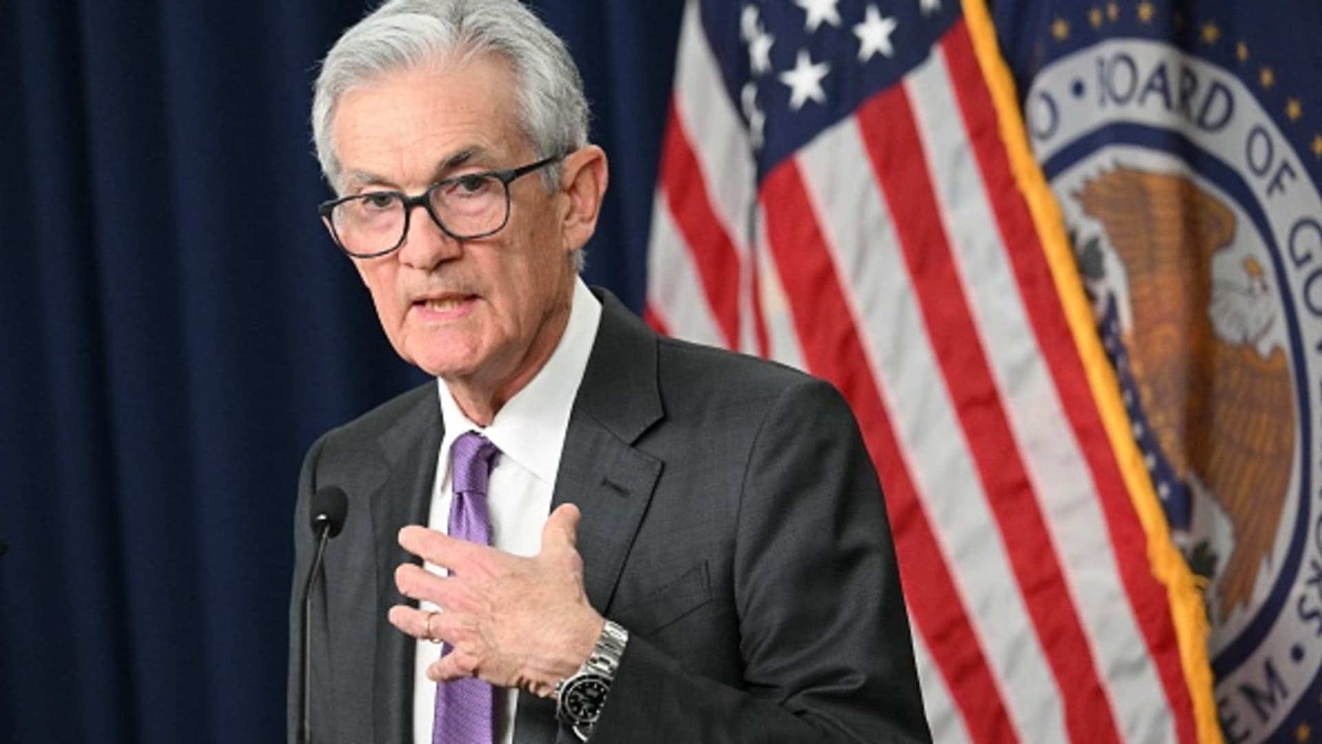 Fed keeps rates steady as it notes ‘lack of further progress’ on inflation