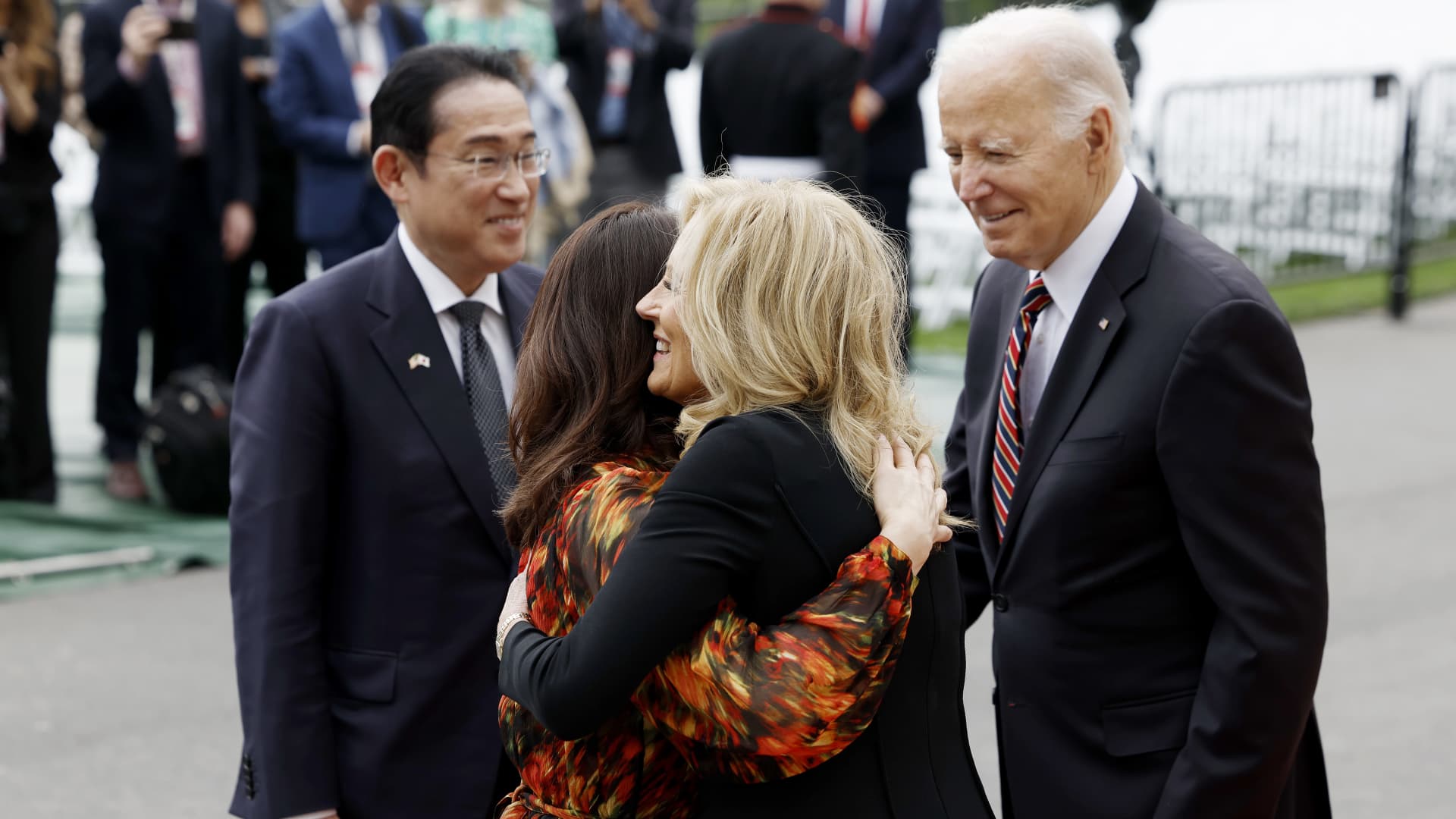 Steak, cherry blossoms and Paul Simon will be featured at the White House state dinner for Japan