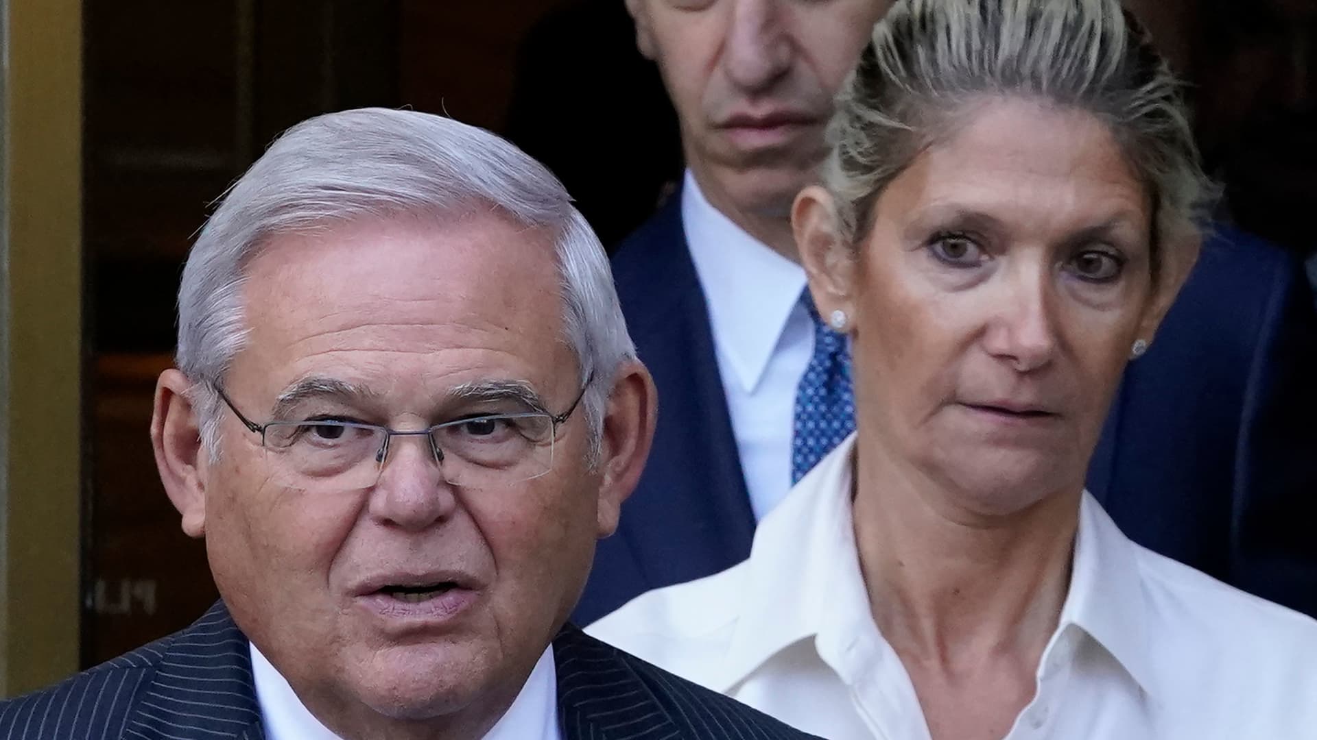 Sen. Menendez’s wife kept him ‘sidelined’ about money woes, defense lawyer tells jurors in corruption trial